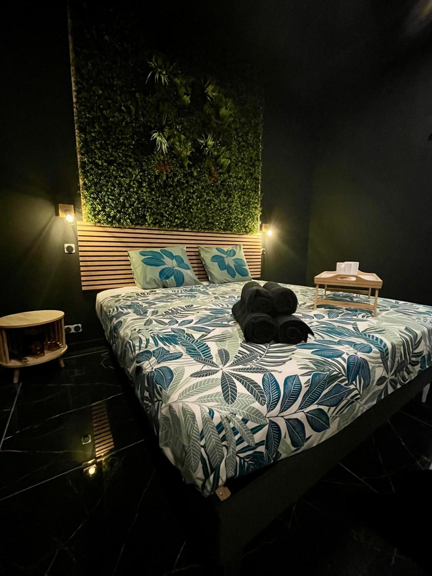 Jungle Love Room De L Hermitage Tournon-sur-Rhone Kültér fotó